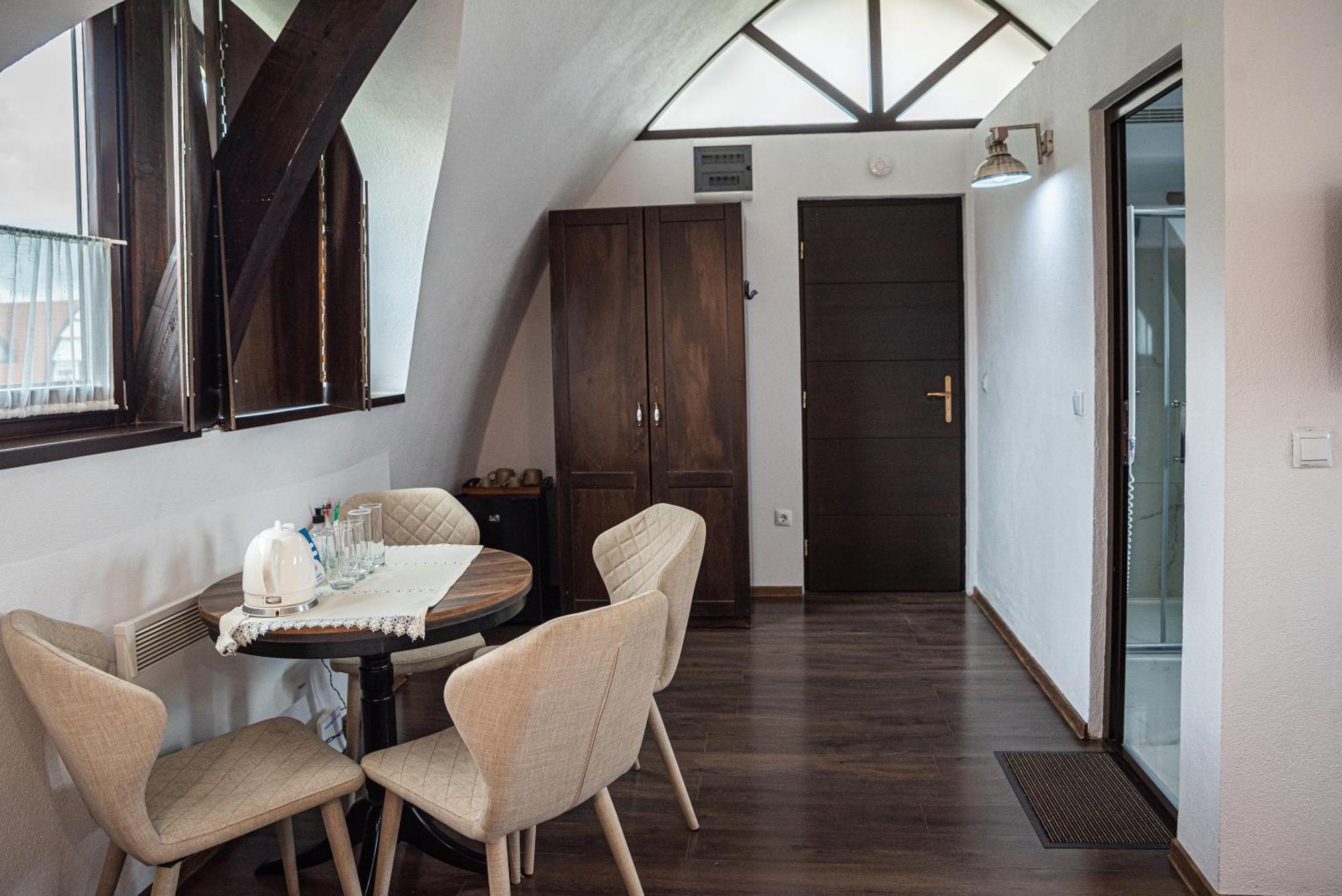 Hotel Hunnia - Huntanya Vlahita Zewnętrze zdjęcie