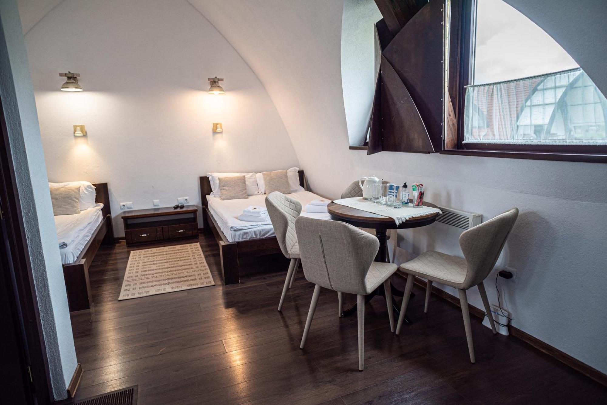 Hotel Hunnia - Huntanya Vlahita Zewnętrze zdjęcie