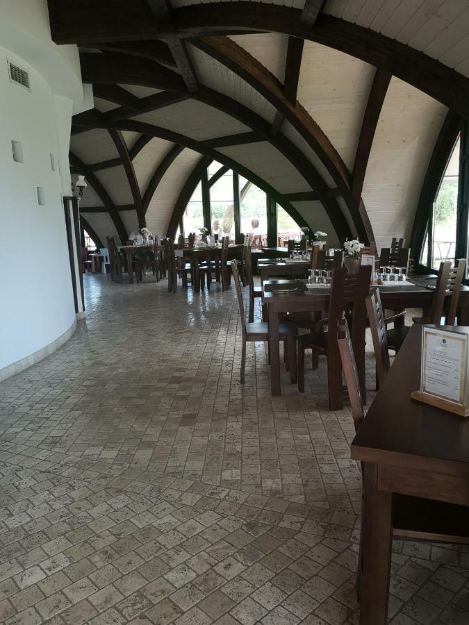 Hotel Hunnia - Huntanya Vlahita Zewnętrze zdjęcie
