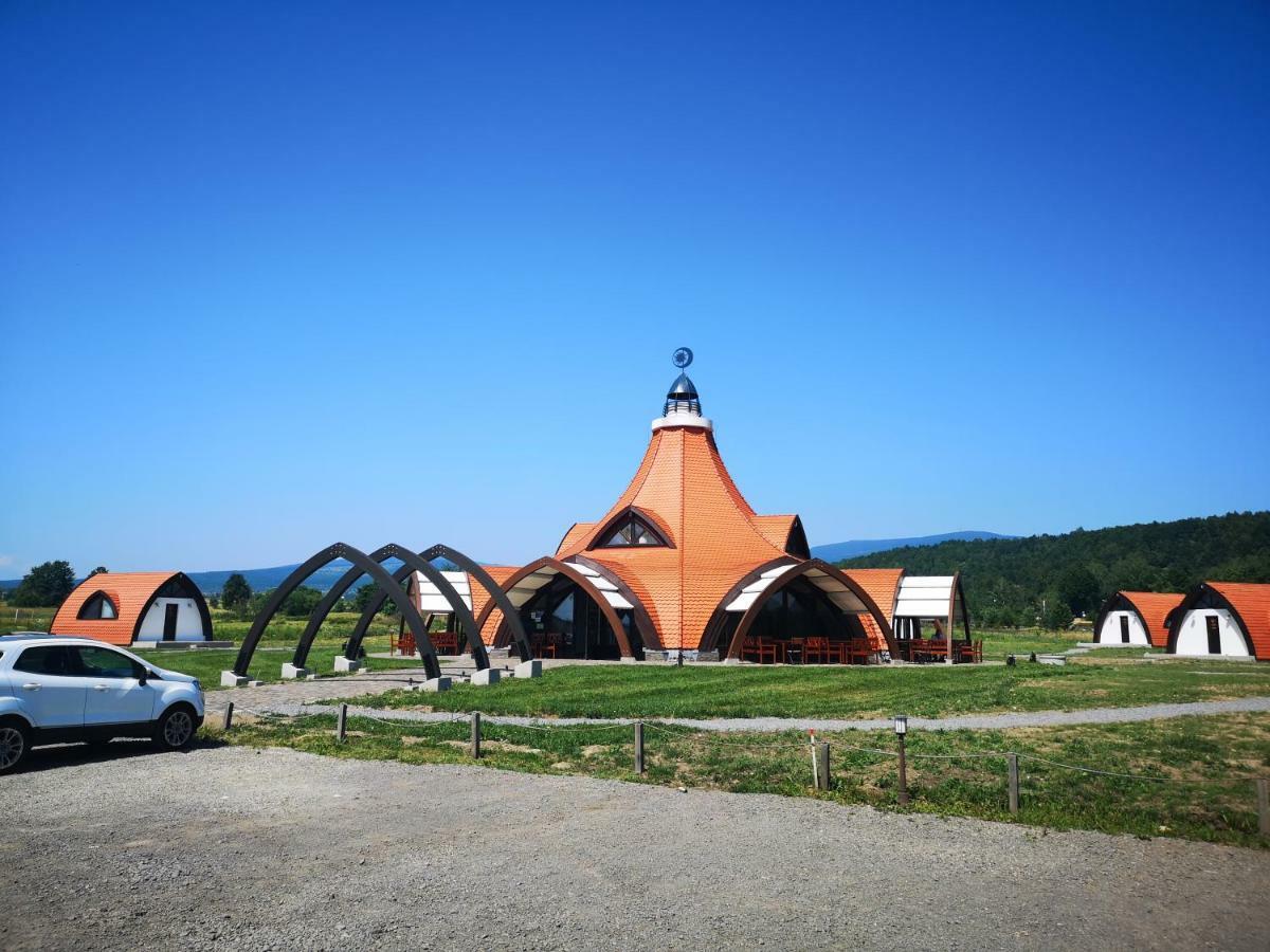 Hotel Hunnia - Huntanya Vlahita Zewnętrze zdjęcie