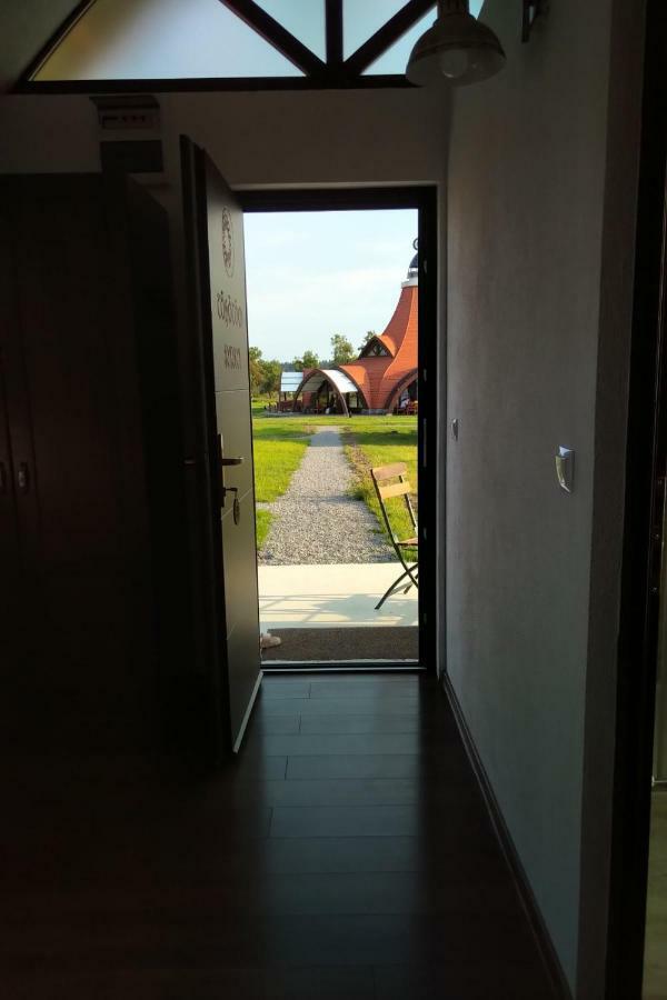 Hotel Hunnia - Huntanya Vlahita Zewnętrze zdjęcie